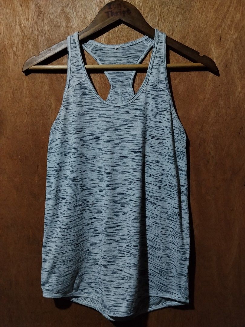 LULULEMON ESSENTIAL TANK TOP TIGER SPACE DYE (Category: Sleeveless) located in Kalibo. Submitted by ionsthrift (Listing ID 1470538963, Image 1). Description: 📌Ugaliing mag basa palagi, pra iwas tanong o aberya. 📌Wag na mag offer kng hndi nman kayang panindigan or bibilhin. Dahil once na nag offer ka dpat sure ka. 📌Please, manage your expectation nlng, halos lahat po ng items ay galing ukay, denedeclare ko nman pag my issue, pro pasensya na pag