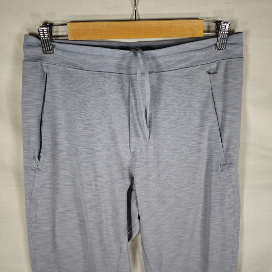 Lululemon Men's Surge / In Mind Athletic Joggers / Size Medium (Category: Activewear) located in Antipolo. Submitted by canadafindss (Listing ID 1470524522, Image 2). Description: Visit & Follow Canada Finds for more premium thrift, streetwear, vintage, techwear, activewear, and branded finds from Canada 🇨🇦 More items posted regularly: https://www.carousell.ph/u/canadafindss Lululemon Men's Surge / In Mind Athletic Joggers / Size Medium High-pe