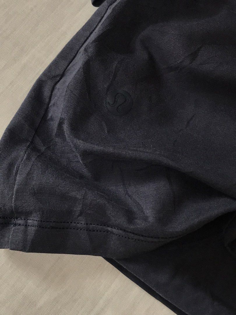 LULULEMON Quickdry Longsleeve (Category: Activewear) located in San Fernando. Submitted by ramjames18 (Listing ID 1470367442, Image 2). Description: •LULULEMON Longsleeve 🔥 -Excellent Condition -9.+/10 Color Rate (need wash) -Sweat Wicking / 4-Way Stretch / Quickdry -Dimes:22x28 -fits Large to XL Pm sa interested ! 📥📥.