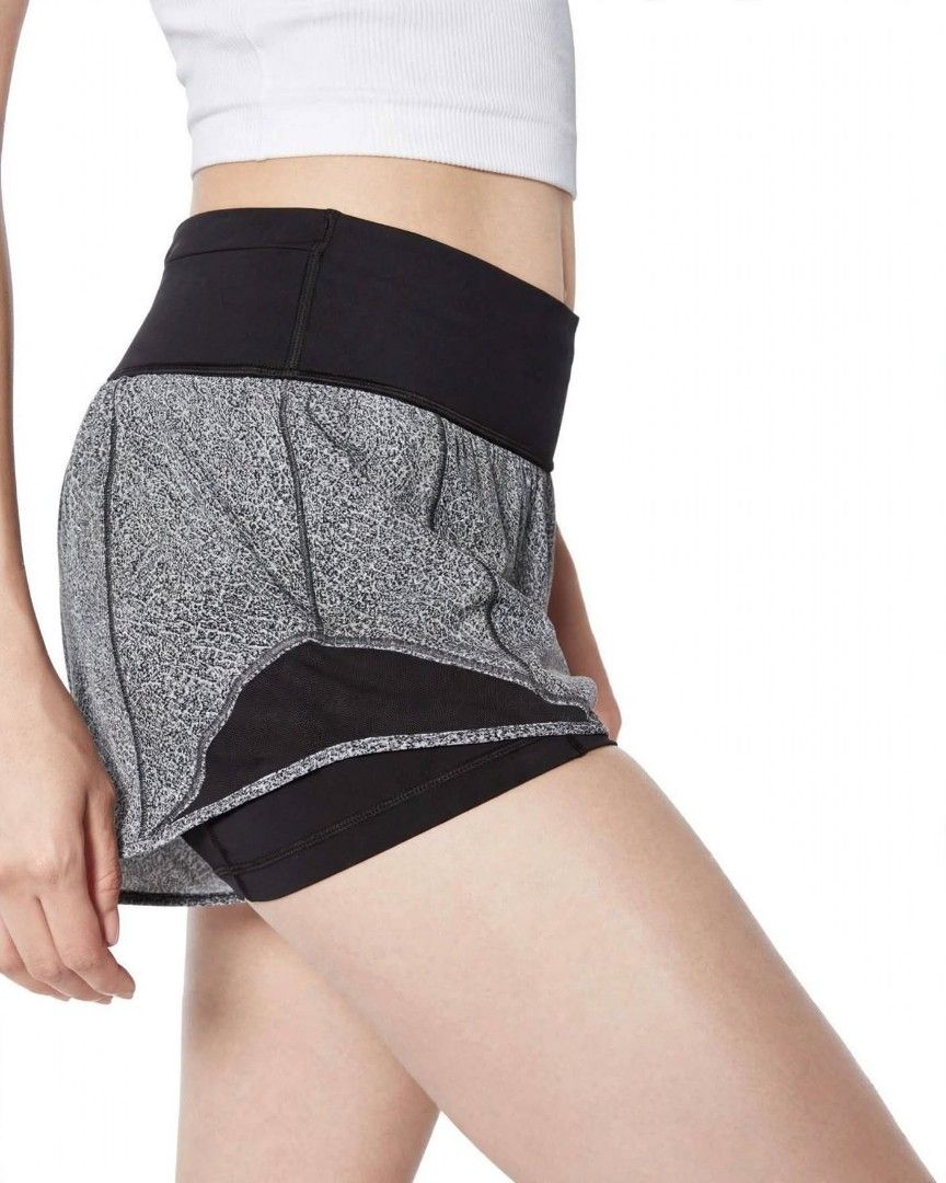 Lululemon Short Hotty Hot 6 (Category: Activewear) located in Rizal. Submitted by timeless_shop (Listing ID 1470376961, Image 2). Description: ORIGINAL Lululemon Hotty Hot Short *Meron cycling short inside * 📏 SIZE & FIT: - dot 6 - Size Fit: 26-28 Waistline - Width 13" inches Flat laid - Style: Speed Up Short - High Waist - meron short cycling sa loob 🧵 TELA: - Swift Fabric - Presko, Magaan, Stretchy, Mabilis matuyo ✨ - Pang running, gym, yoga,