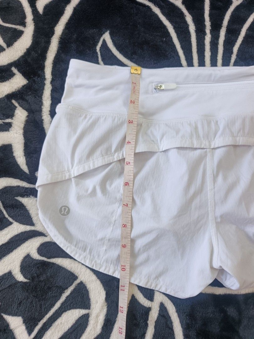 Lululemon Short sise 4 (Category: Shorts) located in Lagonglong. Submitted by sadthrifter (Listing ID 1470404143, Image 3). Description: details on pics.