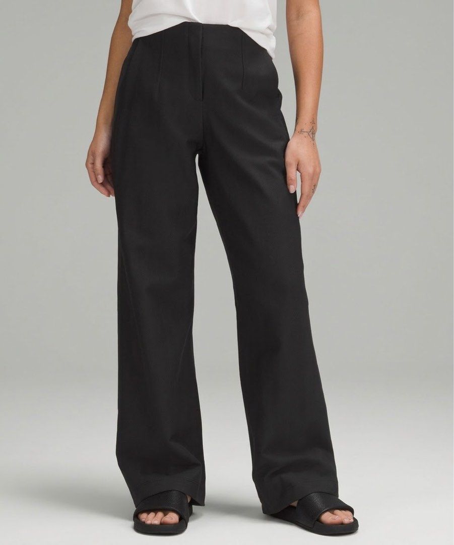 Lululemon Trousers (Category: Other Bottoms) located in Sipalay. Submitted by collidethrift (Listing ID 1470513129, Image 1). Description: WTS❗️ Lululemn Womens Relaxed Fit Mid Rise Trouser Size Large Waist 30-32 Length 42 Good as new condition No issue 1200 freeship PM me if interested 📩.