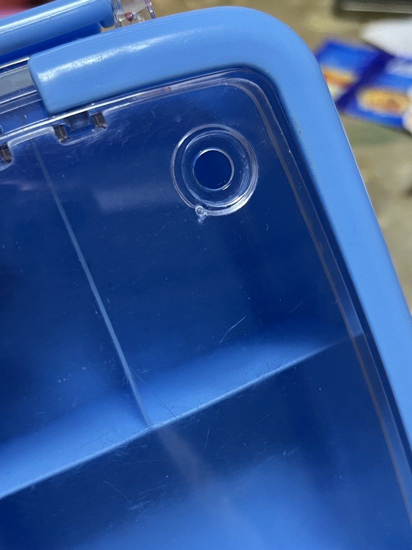 Lunch box set (Category: Food Organization & Storage) located in Quezon City. Submitted by justlei (Listing ID 1470379130, Image 2). Description: Used with care. TAKE ALL ₱20.00 Peppa pig - may tuklap lang sa print Plain blue - nawala lang yung takip dun sa labasan ng steam Snackeroo - washed but never used. May sticker lang sya. .