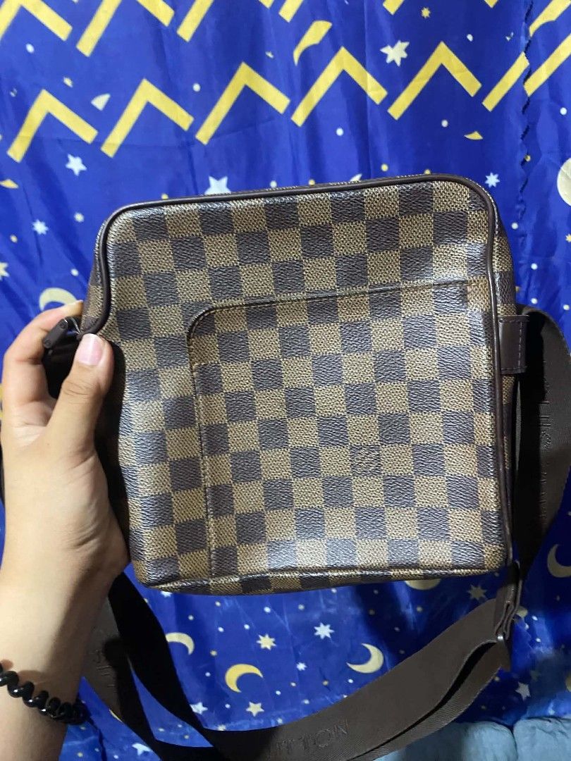 LV DAMIER EBENE OLAV PM BAG (Category: Shoulder Bags) located in Tagum. Submitted by danelle_closet1106 (Listing ID 1470457318, Image 1). Description: LIKE NEW CONDITION NO ISSUES NO DENTS OR ANYTHING AUTHENTIC.
