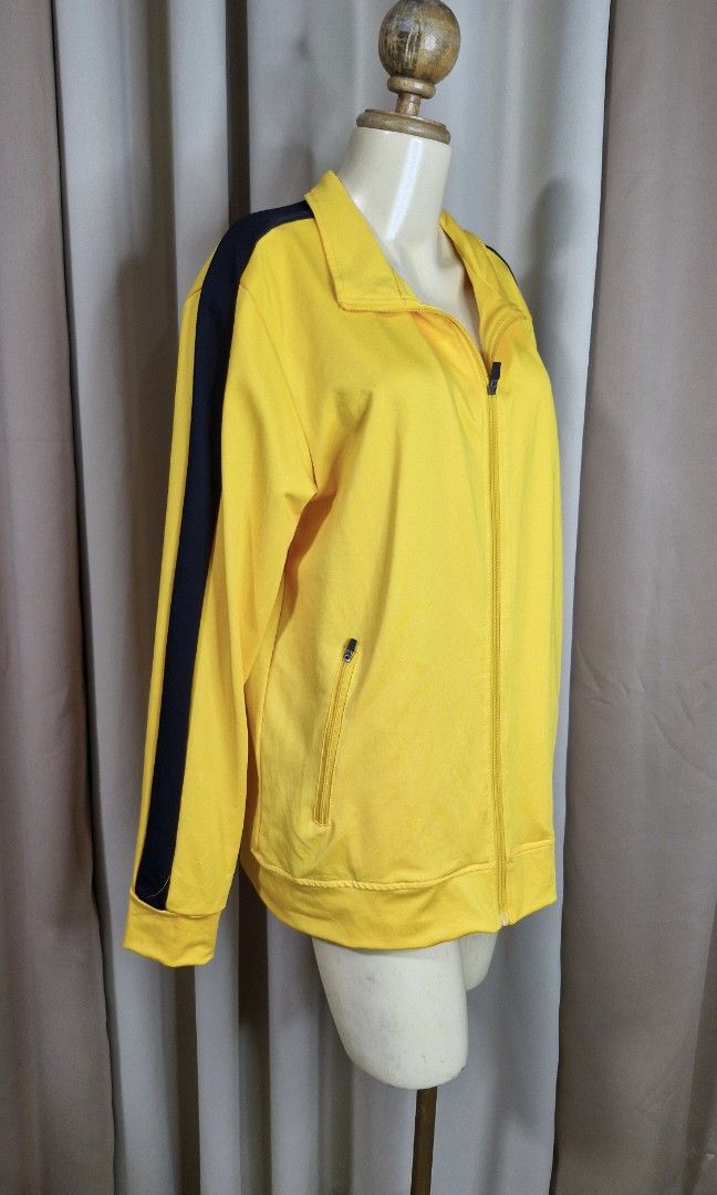 M: Jacket (Category: Coats, Jackets and Outerwear) located in Calabanga. Submitted by deniseallyson (Listing ID 1470486392, Image 2). Description: .