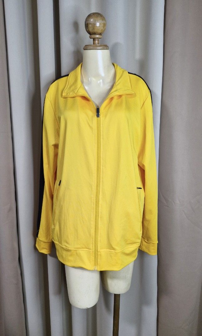 M: Jacket (Category: Coats, Jackets and Outerwear) located in Calabanga. Submitted by deniseallyson (Listing ID 1470486392, Image 1). Description: .