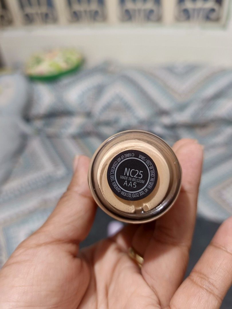 Mac Studio Fix NC25 (Category: Makeup) located in Taguig. Submitted by thebelgas (Listing ID 1470505915, Image 3). Description: Brandnew Not used, nag leak lang ng kaunti Given as a give but not a fan of make up Legit with scanable barcode Made in Belgium.