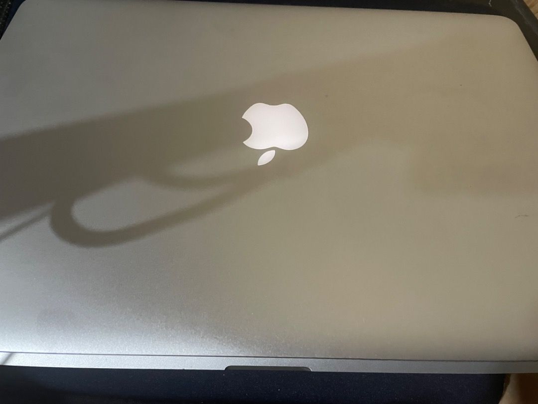 MACBOOK PRO 2015 (Category: Laptops & Notebooks) located in Manila. Submitted by kimberlyro28308 (Listing ID 1470475933, Image 3). Description: MacBook Pro 2015 15inch 16GB 500 HHD 11k Processor: 2.2 GHz Quad-Core Intel Core i7 Graphics: Intel Iris Pro 1536 MB macOS Sonoma: 14.8.9 Cycle Count: 658 Condition: Normal.