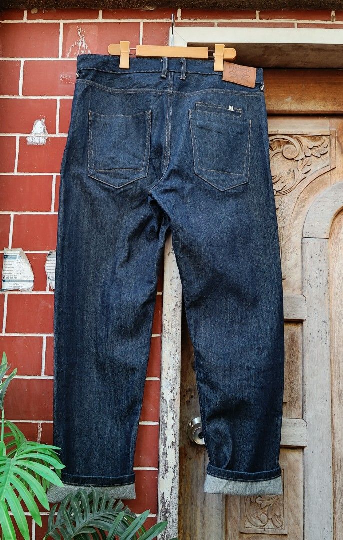 MADEN SELVEDGE PANTS (Category: Jeans) located in Davao. Submitted by st333tcartel (Listing ID 1470365104, Image 2). Description: Size 34 Waist 36-37 Length 43.5 Leg opening 8 Issue:Altered Length.