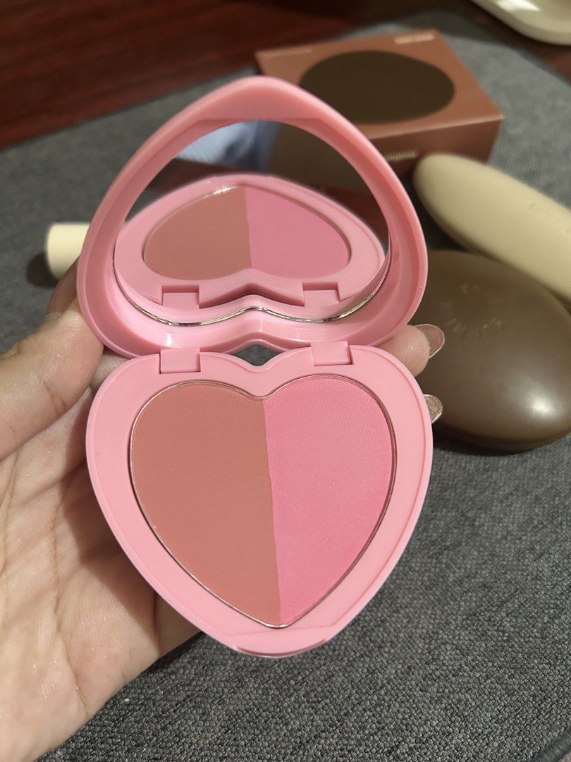 Make up bundle (Category: Makeup) located in Manila. Submitted by prelovedtin.1016 (Listing ID 1470521559, Image 3). Description: Chuchu peach pie- Swatch only Ansidy primer/Suscreen- 90% full Etude water tint- 95% full Chanel sublimage 5ml - 90% full .