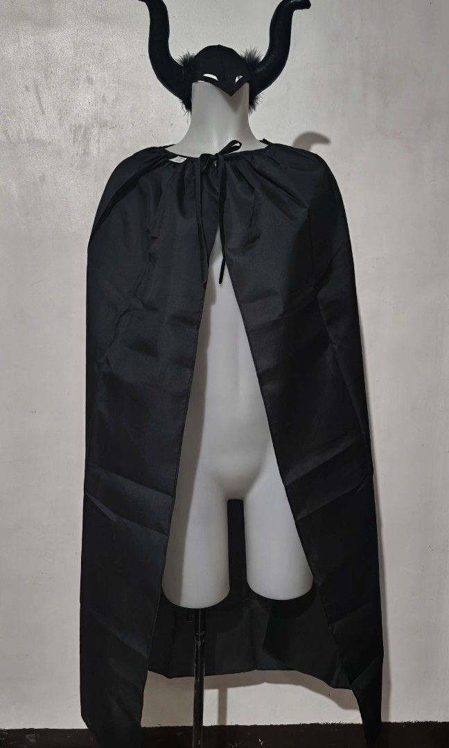 Maleficent Horn And Cape Halloween costume (Category: Coats, Jackets and Outerwear) located in Marikina City. Submitted by alecfordy (Listing ID 1470463593, Image 1). Description: Maleficent Horn And Cape Adult size 40 inches length cape and horn.