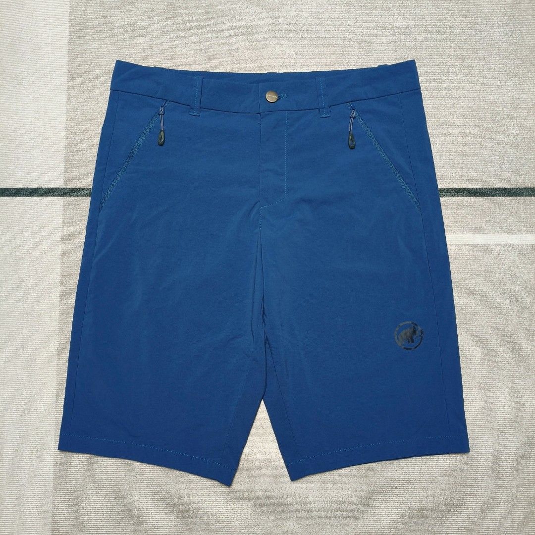 Mammut Men's Hiking V Shorts (Category: Activewear) located in Bulacan. Submitted by yakunimonkey (Listing ID 1470556411, Image 2). Description: Mammut Men's Hiking V Shorts Size 30-32 waist Length: 20 Features: •Durable, high-stretch polyamide material with spandex for freedom of movement •Quick-drying and breathable •Reliable protection from strong sunlight •Wicking finish for moisture management •Belt loops •Two zippered side pockets •Seat poc
