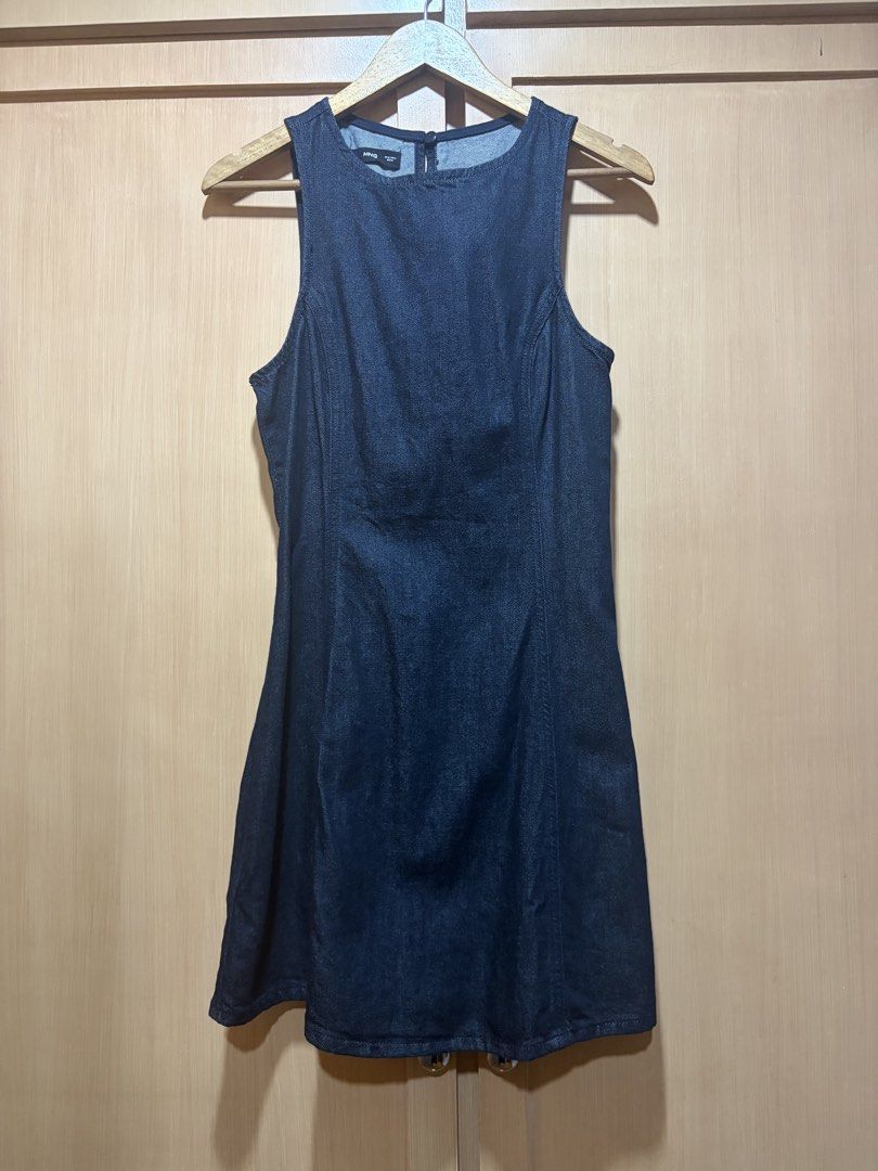 Mango Denim Dress (Category: Dresses) located in Muntinlupa City. Submitted by itsrosecloset (Listing ID 1470474750, Image 2). Description: .