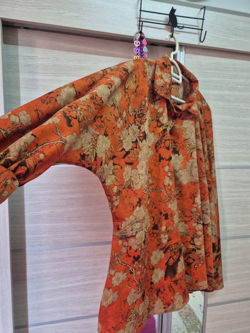 Progressive Brick Mango Silk Brick Orange Flowery Top, Women's Fashion, Muslimah Fashion ...
