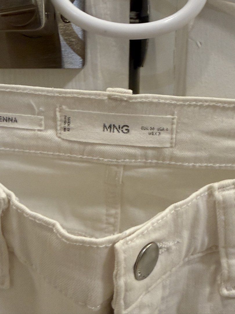 MANGO straight beige jeans (Category: Jeans) located in Manila. Submitted by bella_boo (Listing ID 1470531738, Image 2). Description: have to sell by TUESDAY tags 🏷️: subdued edikted brandy melville cotton on zara hnm pull and bear bershka stradivarius .