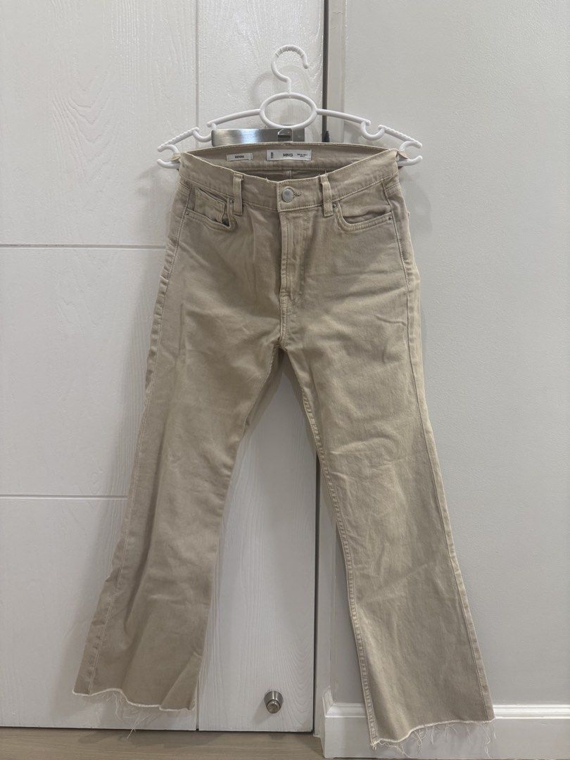 MANGO straight brown jeans (Category: Jeans) located in Manila. Submitted by bella_boo (Listing ID 1470531818, Image 1). Description: have to sell by TUESDAY tags 🏷️: subdued edikted brandy melville cotton on zara hnm pull and bear bershka stradivarius .