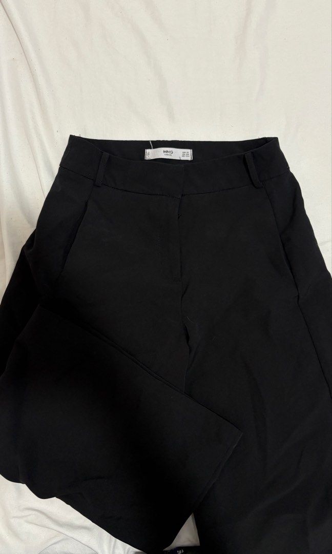 MANGO wideleg slacks (Category: Jeans) located in Taguig. Submitted by krizy_makeyl (Listing ID 1470411052, Image 1). Description: -GCASH only:> -buyer will book the LALAMOVE thanks!.