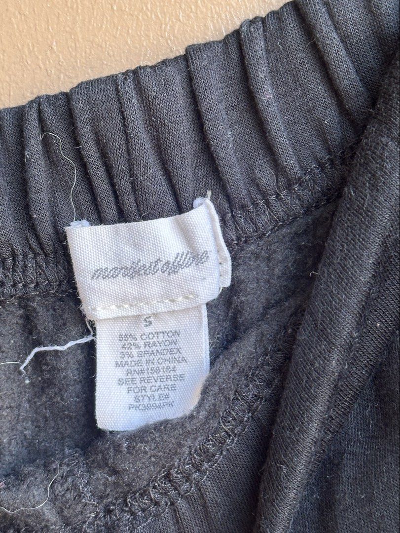 Manifest Offline lounge pants (Category: Other Bottoms) located in Pasig City. Submitted by afterglowpreloved (Listing ID 1470454133, Image 3). Description: .