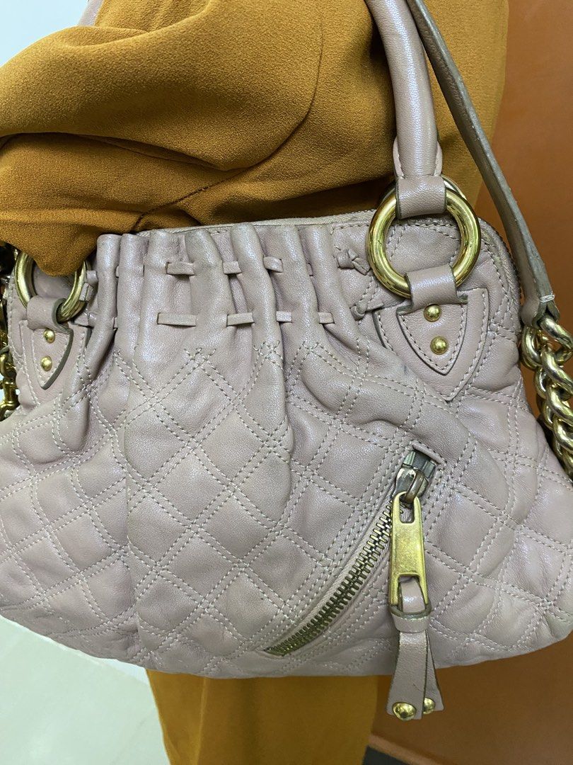 MARC JACOBS (Category: Cross-body Bags) located in Buhi. Submitted by nyleeshop0.0 (Listing ID 1470513244, Image 2). Description: Marc Jacobs Quilted Bag see last 3 photos of flaw Msg for further inquiry if any Price + Sf.