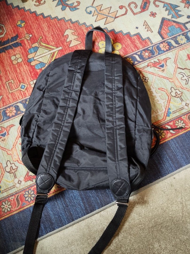 Marc Jacobs Nylon Backpack (Category: Luxury Bags & Wallets) located in Taytay. Submitted by the_vtg_pop-up (Listing ID 1470397137, Image 2). Description: .