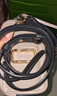 （分類：）位於 。 由 dhaeeee 提交（商品編號 1470522759，圖片 1）。簡介： 。