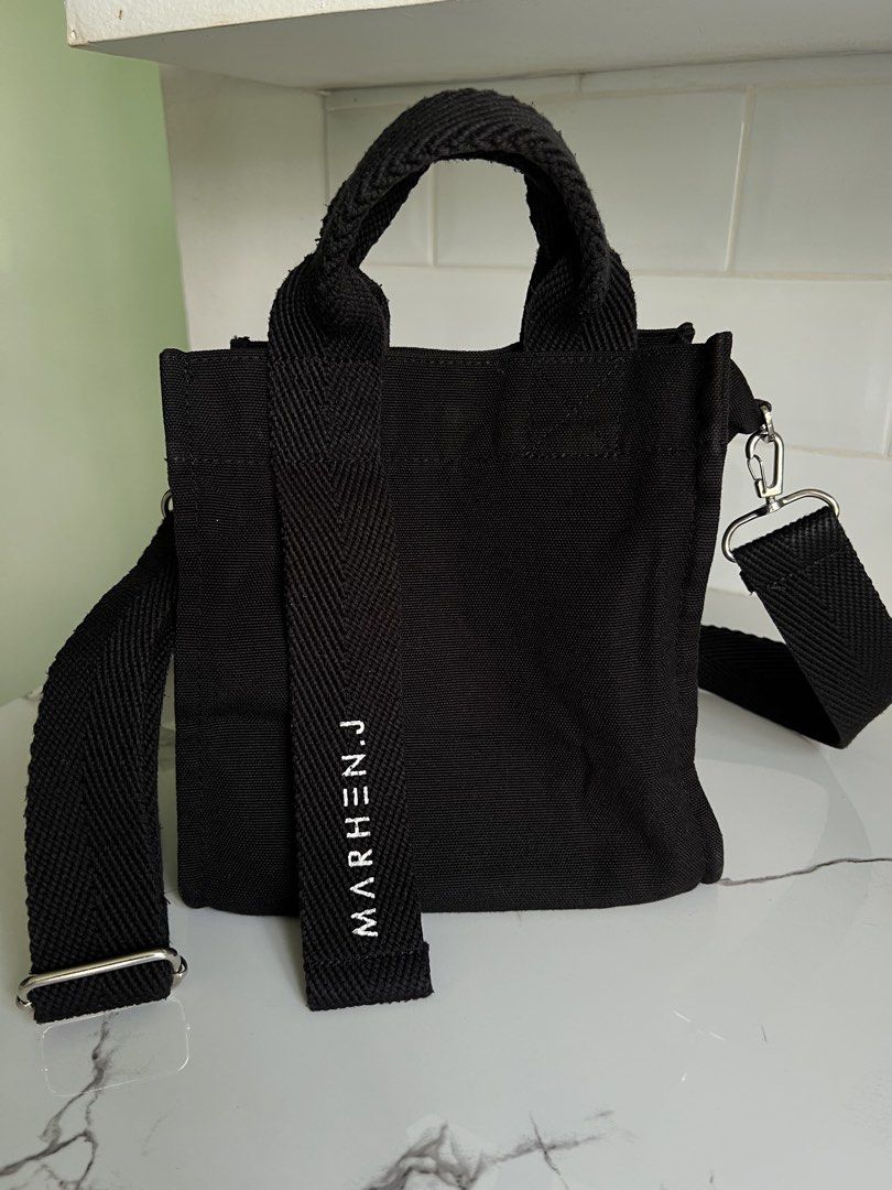 Marhen J Sling Canvas Bag (Category: Sling Bags) located in Cavite. Submitted by slumbermanila (Listing ID 1470498635, Image 3). Description: Marhen J Sling Canvas Bag in good condition .