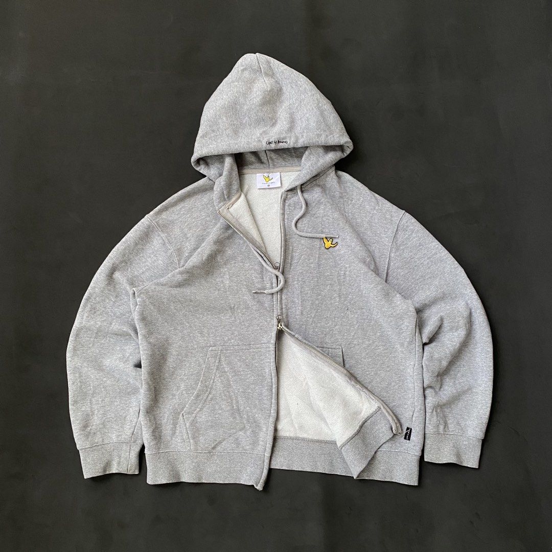 Mark Gonzales (Category: Coats, Jackets and Outerwear) located in Cabadbaran. Submitted by 21stera.ph (Listing ID 1470539863, Image 3). Description: Mark gonzales pull over dual zip up hoodie 24 x 26.