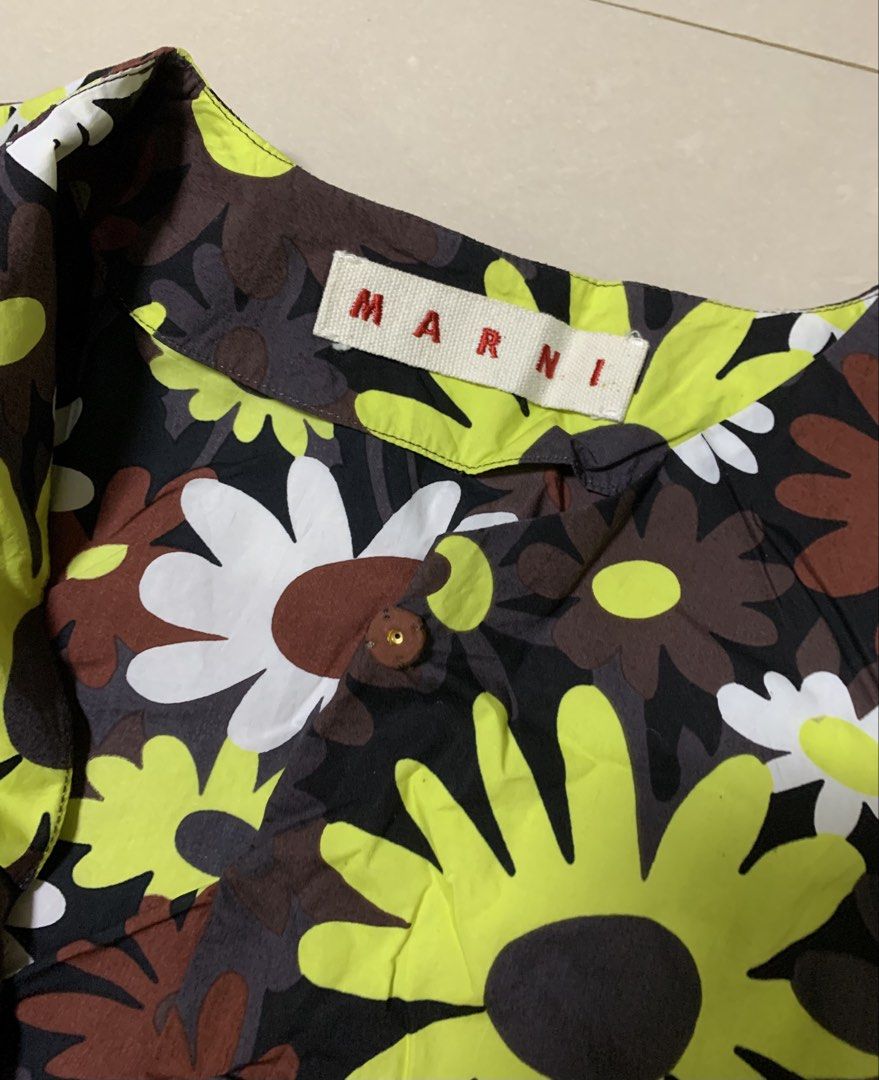 Marni knee-length A-line dress (Category: Dresses) located in Molave. Submitted by mysticbird_38213e (Listing ID 1470518356, Image 3). Description: Good condition Ganda ng details need wash issue : last pic .