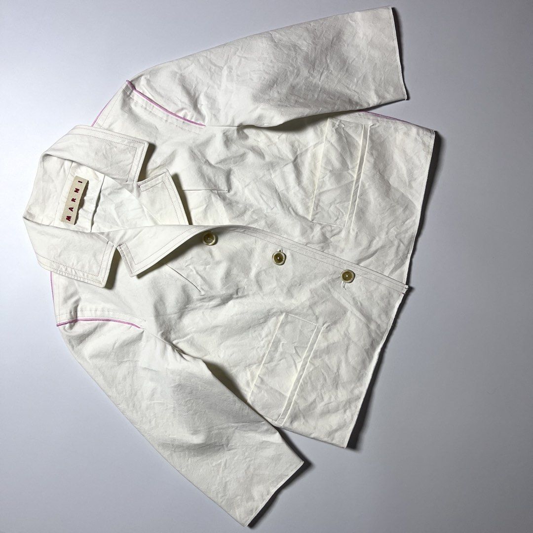 Marni White Denim Blazer with Pink Stitching (Category: Coats, Jackets and Outerwear) located in Cebu City. Submitted by franceuy (Listing ID 1470473605, Image 3). Description: Excellent Condition No Issue W-20 L-22 Color rate: 10/10 Cebu City📍.