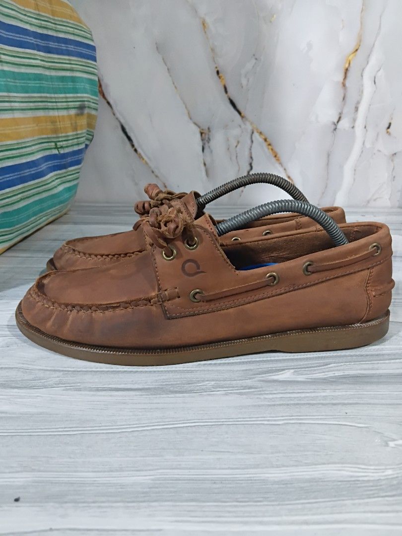 MARQUINS LEATHER BROWN BOOTS SIZE 9MEN (Category: Casual Shoes) located in General Mariano Alvarez. Submitted by adonid (Listing ID 1470373594, Image 3). Description: MARQUINS LEATHER BROWN BOOTS SIZE 9MEN ISSUE MY BUTAS SA GILID KITA SA PIC SIGN OF USAGE LOC GMA CAVITE PHP 650.