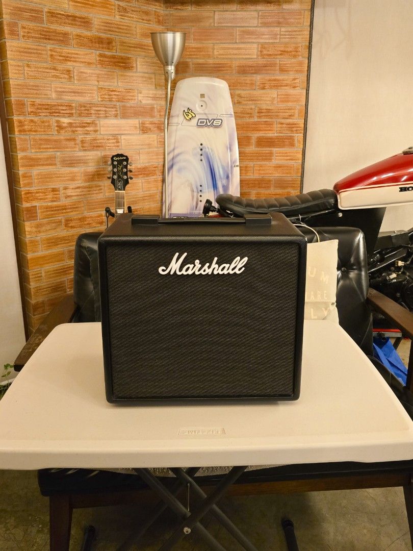 Marshall Code 25 Digital Modeling Guitar Amplifier (Category: Soundbars, Speakers & Amplifiers) located in Pasig City. Submitted by peliniojaps (Listing ID 1470497744, Image 1). Description: Marshall CODE25 Like new With box .