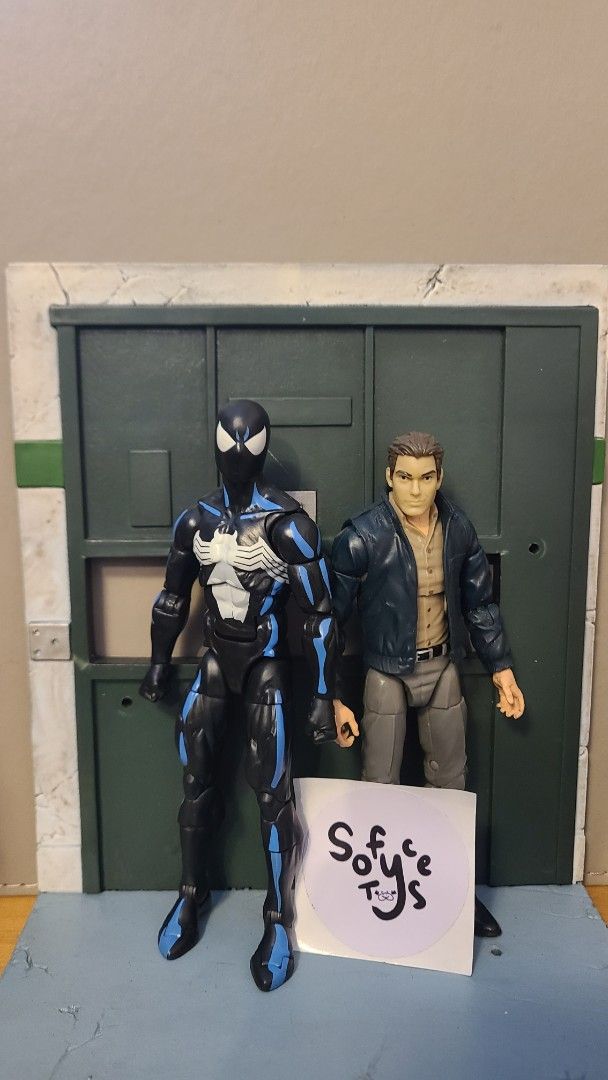 Marvel Legends Spider-man Symbiote/Peter Parker VHS Set (Category: Action & Battle Toys) located in Manila. Submitted by sofycetoys (Listing ID 1470474546, Image 2). Description: FOR SALE: Marvel Legends Spider-man Symbiote/Peter Parker VHS Set Price: 2799 Issues: None Condition: Loose BREAKSET PRICE Spider-man Symbiote VHS - 1799 Peter Parker Custom - 1399 📍: Caloocan 🚚 : Lalamove/JNT/LBC 💵: Gcash/BPI.