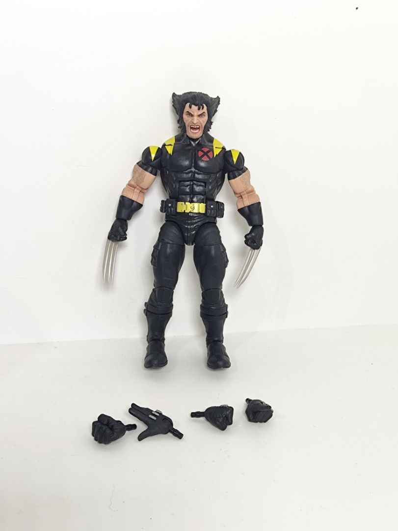 Marvel Legends Wolverine black suit (Category: Kids Toys) located in Santiago. Submitted by lxtoyverse (Listing ID 1470396554, Image 1). Description: .