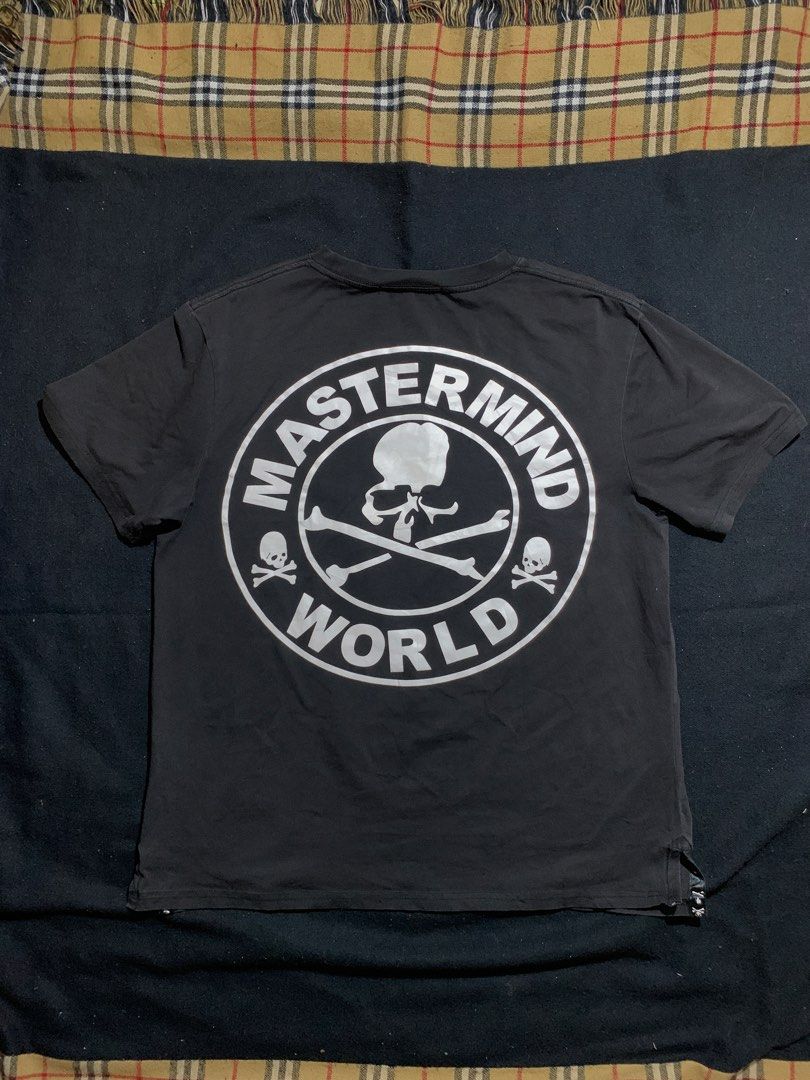 Mastermind World Black Skull T-Shirt (Category: Tshirts & Polo Shirts ) located in Cagayan de Oro. Submitted by chabermz (Listing ID 1470532918, Image 2). Description: - Brand: Mastermind World - Color: Black - Size: Large - Design: Bold white text and skull logo on the front chest, massive circular skull graphic on the back - Details: Classic crew neck, complete with inner brand tags and care label - Style: Premium heavy streetwear piece Dimes W