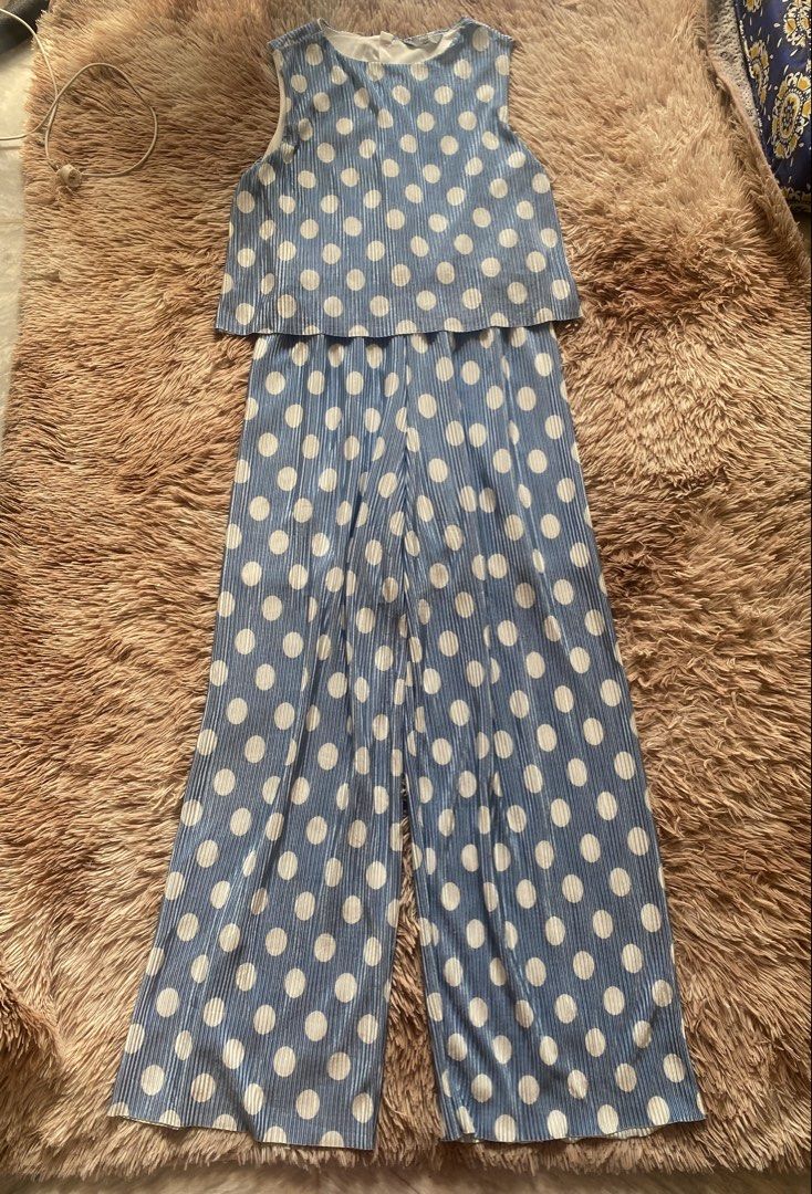 Max Blue White Polka Dot Pleated Jumpsuit S-M (Category: Jumpsuits) located in Manila. Submitted by stormibutterfly26 (Listing ID 1470356870, Image 1). Description: Small-Med. Max light blue and white polka dot jumpsuit Features a sleeveless top, wide-leg pleated pants, and comfy textured accordion fabric with a soft lining. Easy slip-on style!.