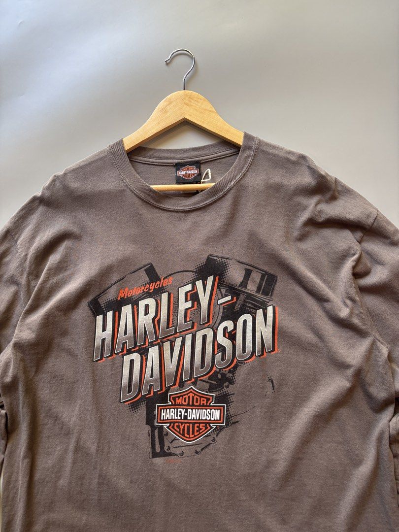 Men’s Harley Davidson Longsleeve (Category: Hoodies) located in Cebu City. Submitted by clylejavan060400 (Listing ID 1470470363, Image 3). Description: Men’s Harley Davidson Longsleeve ▪️Size XL ▪️Width 23 ▪️Length 30 ▪️Excellent ▪️No issue.