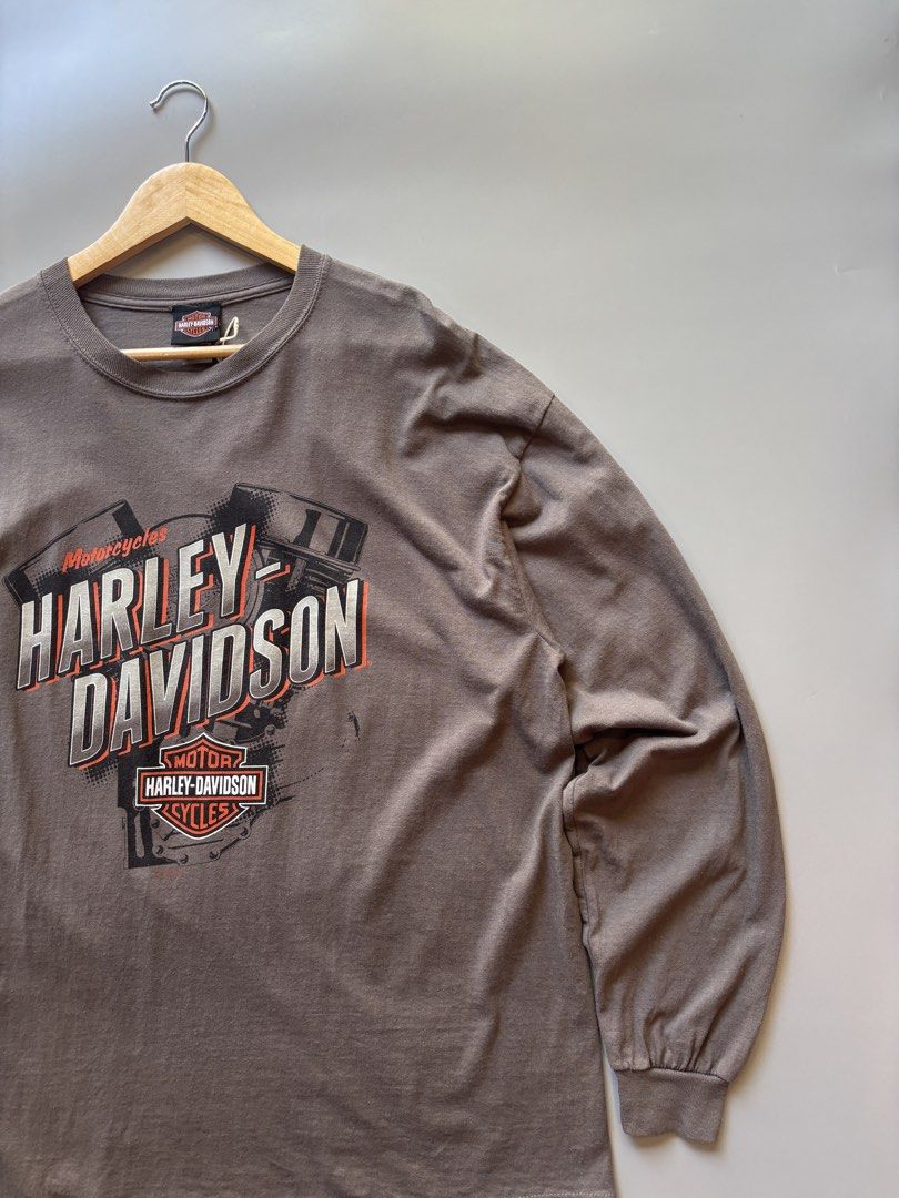 Men’s Harley Davidson Longsleeve (Category: Hoodies) located in Cebu City. Submitted by clylejavan060400 (Listing ID 1470470363, Image 2). Description: Men’s Harley Davidson Longsleeve ▪️Size XL ▪️Width 23 ▪️Length 30 ▪️Excellent ▪️No issue.
