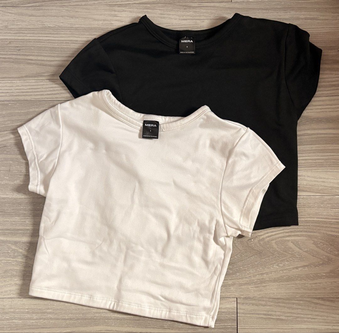 Mera Basic Crop Top Bundle Black and White (Category: Sleeveless) located in Agdangan. Submitted by ririi_cat (Listing ID 1470406605, Image 1). Description: - Brand: Mera (Made in the Philippines) - Set includes: 2 crop tops (1 black, 1 white) - Size: S - Fit: Standard basic fit with short sleeves and round neckline - Condition: used once only Rfs: Decluterring 📍Dasmariñas Cavite MOP: Gcash MOD: J&T or Lalamove.