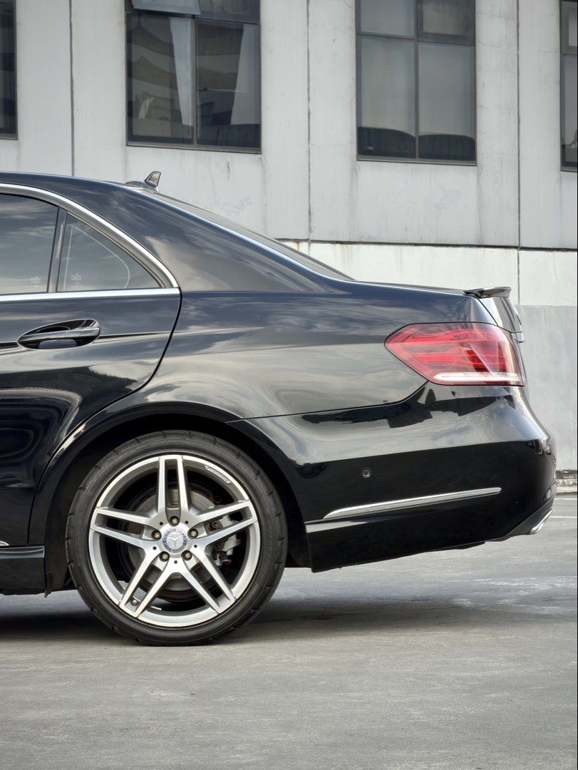 Mercedes-Benz E220 CDI Sport (A) (Category: Used Cars) located in Pasig City. Submitted by gtautoph (Listing ID 1470454391, Image 2). Description: ⬛️🟥🟨 FOR SALE 🟨🟥⬛️ 2014 Mercedes-Benz E220 CDI 2.2L 4-Cylinder Turbo Diesel Engine 7-Speed Automatic Transmission Sunroof 52k Kilometers Rear-Wheel Drive (RWD) Front & Rear Disc Brakes Dual Exhaust Finishers Comfort, Sport & Individual Driving Modes AGILITY CONTROL Suspension Black on Black Leather