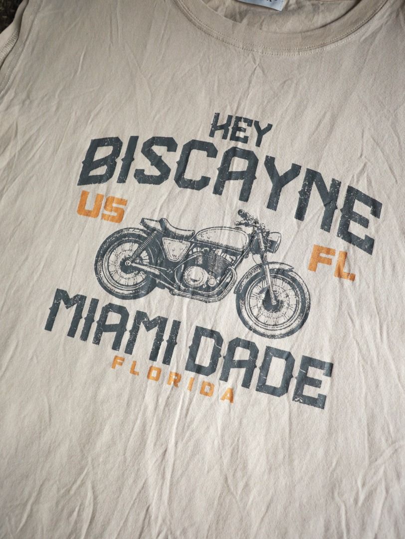 Miami-Dade Florida Biker Muscle Tee (Category: Tshirts & Polo Shirts ) located in Pasig City. Submitted by mlclmchrs (Listing ID 1470439536, Image 2). Description: Sizing: L on tag (Best fit Medium - Boxy) Width - 22 inches Length - 25 inches NO ISSUES.