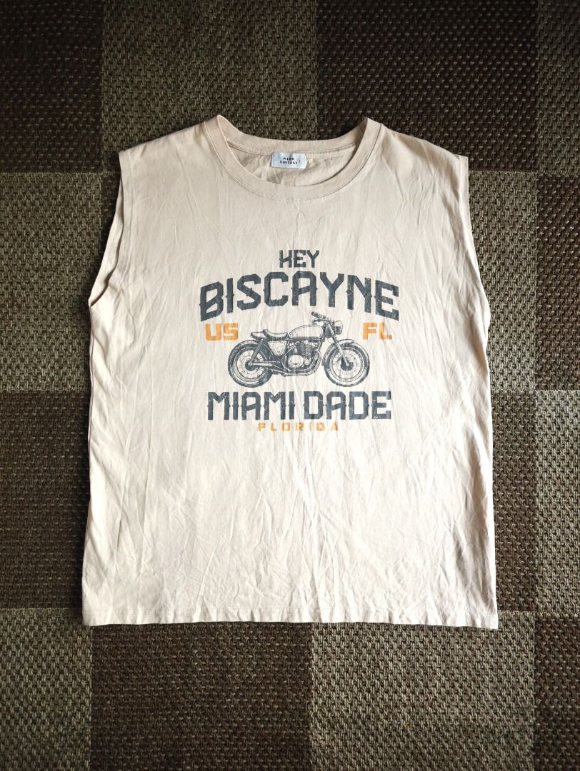Miami-Dade Florida Biker Muscle Tee (Category: Tshirts & Polo Shirts ) located in Pasig City. Submitted by mlclmchrs (Listing ID 1470439536, Image 1). Description: Sizing: L on tag (Best fit Medium - Boxy) Width - 22 inches Length - 25 inches NO ISSUES.