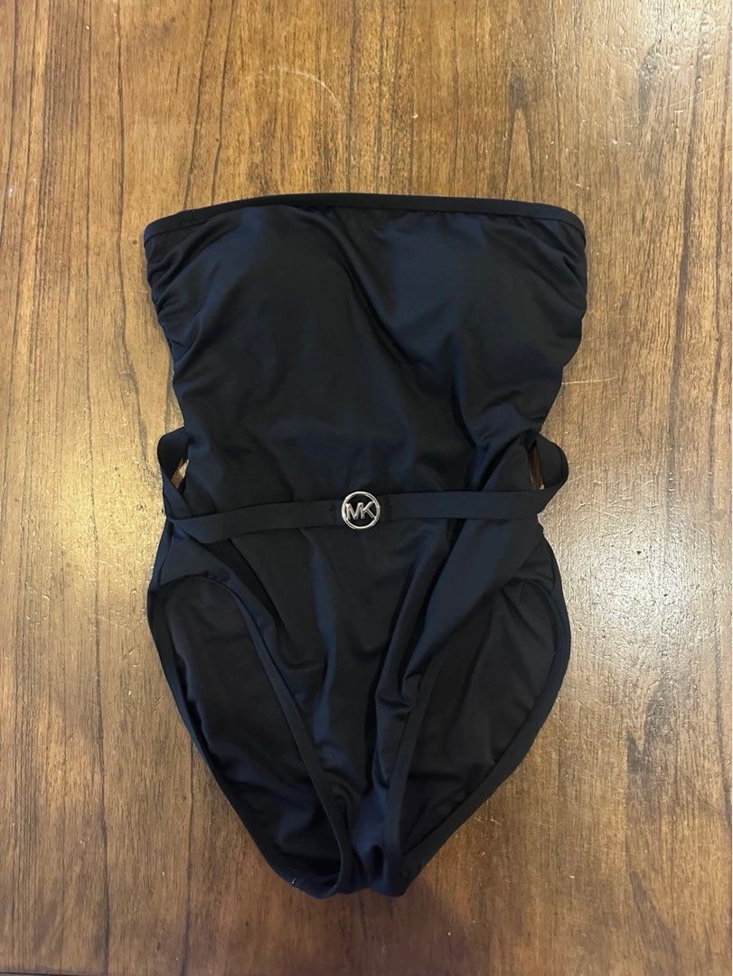 MICHAEL KORS BANDEAU SWIMSUIT (Category: Bikinis & Swimsuits) located in Santa Rosa. Submitted by eceldg05 (Listing ID 1470389335, Image 2). Description: MICHAEL KORS BLACK BANDEAU SWIMSUIT PADDED S-med Like new.