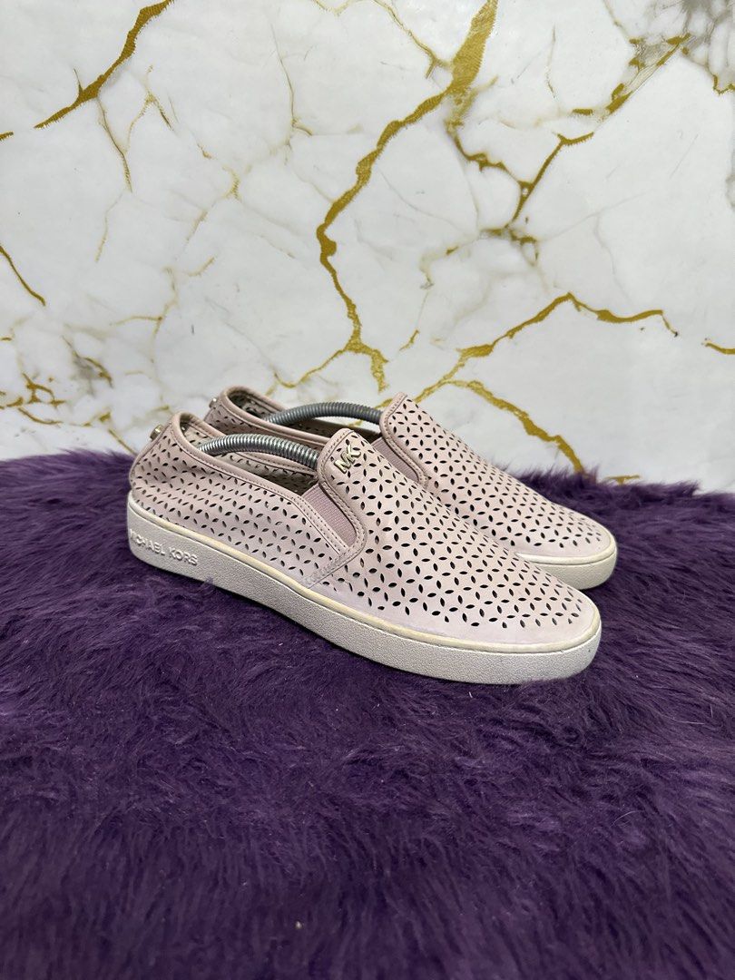Michael Kors slip on (Category: Flats & Sandals) located in Marikina City. Submitted by georgiaprelovestuff (Listing ID 1470459365, Image 2). Description: size 37 PLEASE READ BEFORE MAKING AN OFFER: 🔹No inclusions since this is preloved 🔹NO to low ballers please 🔹NO meetups due to busy schedule 🔹If you make an offer, please get the item let's not waste each other's time 🔹NO return NO exchange NO cancellation 🔹Please manage your expectation 