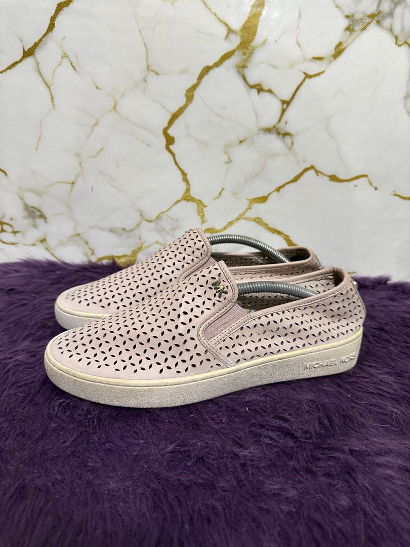 Michael Kors slip on (Category: Flats & Sandals) located in Marikina City. Submitted by georgiaprelovestuff (Listing ID 1470459365, Image 3). Description: size 37 PLEASE READ BEFORE MAKING AN OFFER: 🔹No inclusions since this is preloved 🔹NO to low ballers please 🔹NO meetups due to busy schedule 🔹If you make an offer, please get the item let's not waste each other's time 🔹NO return NO exchange NO cancellation 🔹Please manage your expectation 