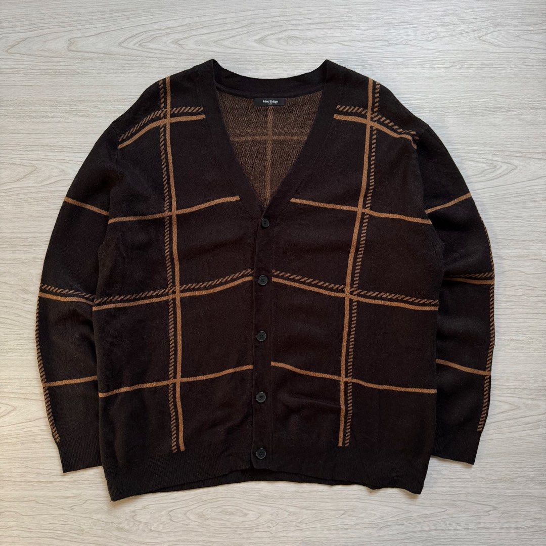 Mind Bridge Check Cardigan (Category: Coats, Jackets and Outerwear) located in Zamboanga. Submitted by rustic.rev (Listing ID 1470470696, Image 1). Description: Mind Bridge Check Cardigan In excellent condition Tagged: 110 Actual Measurements: Pit to pit: 25” Length: 28.5” Shoulders: 22” Sleeves length: 25” .