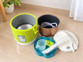 KRIS mini rice cooker — works, cook + warm (meetup only), TV & Home ...