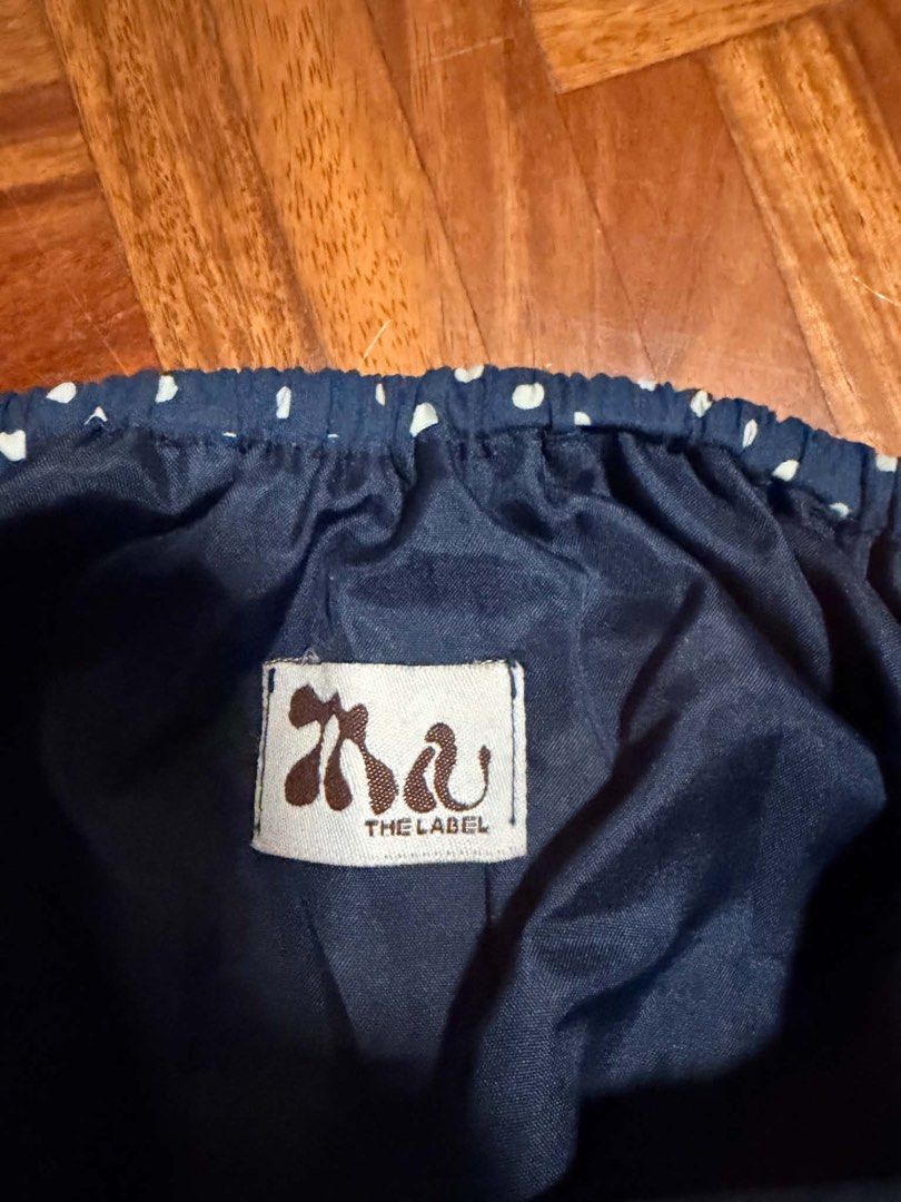 Miu the Label Maui Top (Category: Sleeveless) located in Rizal. Submitted by mikaria715 (Listing ID 1470513400, Image 3). Description: - Maui Polka Dot Top - Fits a bit small.