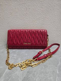 (Category: ) located in . Submitted by SecondhandItems97 (Listing ID 1470441336, Image 1). Description: .