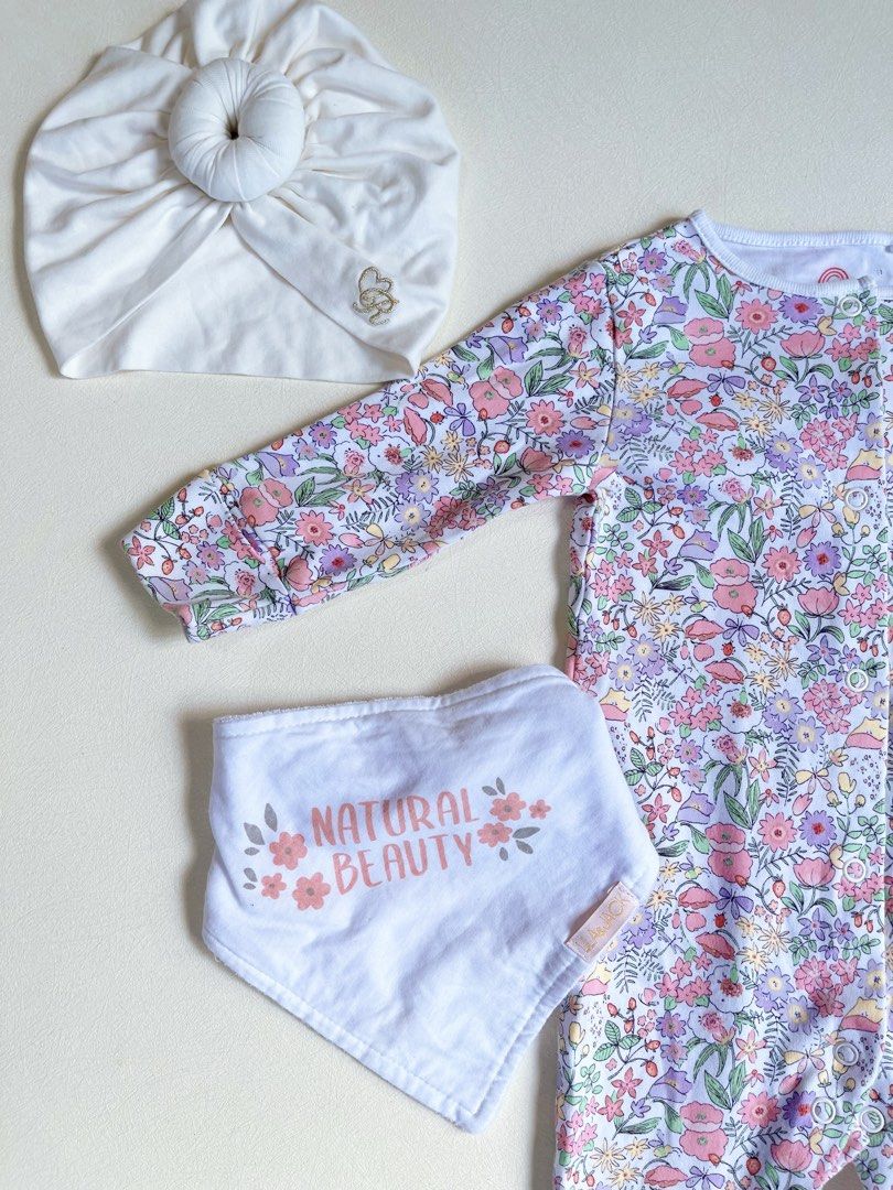 Mixed premium 🇬🇧 brands 3-6 m (Category: Babies & Kids Fashion) located in Bayombong. Submitted by whimsystuff (Listing ID 1470414755, Image 2). Description: River Island hat, Lila & Jack bib, NEXT frogsuit All premium 🇬🇧 brands 3-6 m Brand new set P 700.