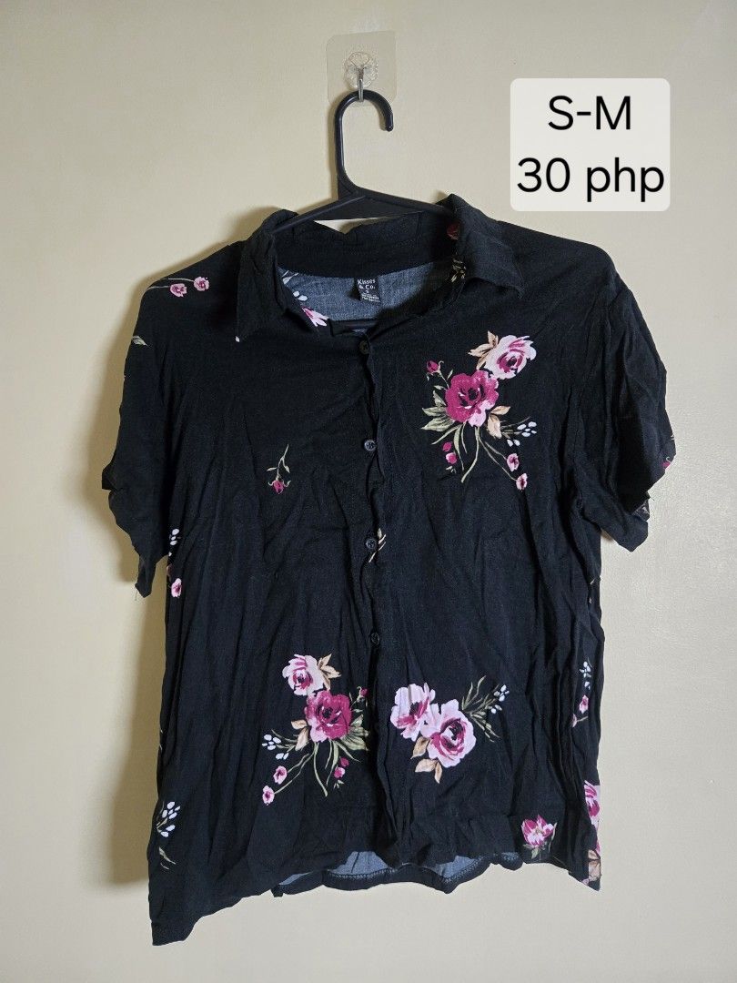 MIXED TOPS (Category: Blouses) located in Quezon City. Submitted by aisarang_u (Listing ID 1470495381, Image 2). Description: 30-50 pesos only check prices and size for reference pm for more details MOP - Gcash, bank transfer.
